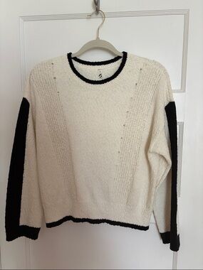 Lou and Grey Cream and Black Contrast Crewneck Sweater - Size S. 100 % cotton.